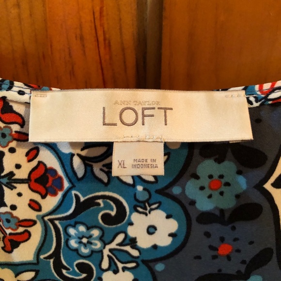 Loft sleeveless summer top - Picture 2 of 2